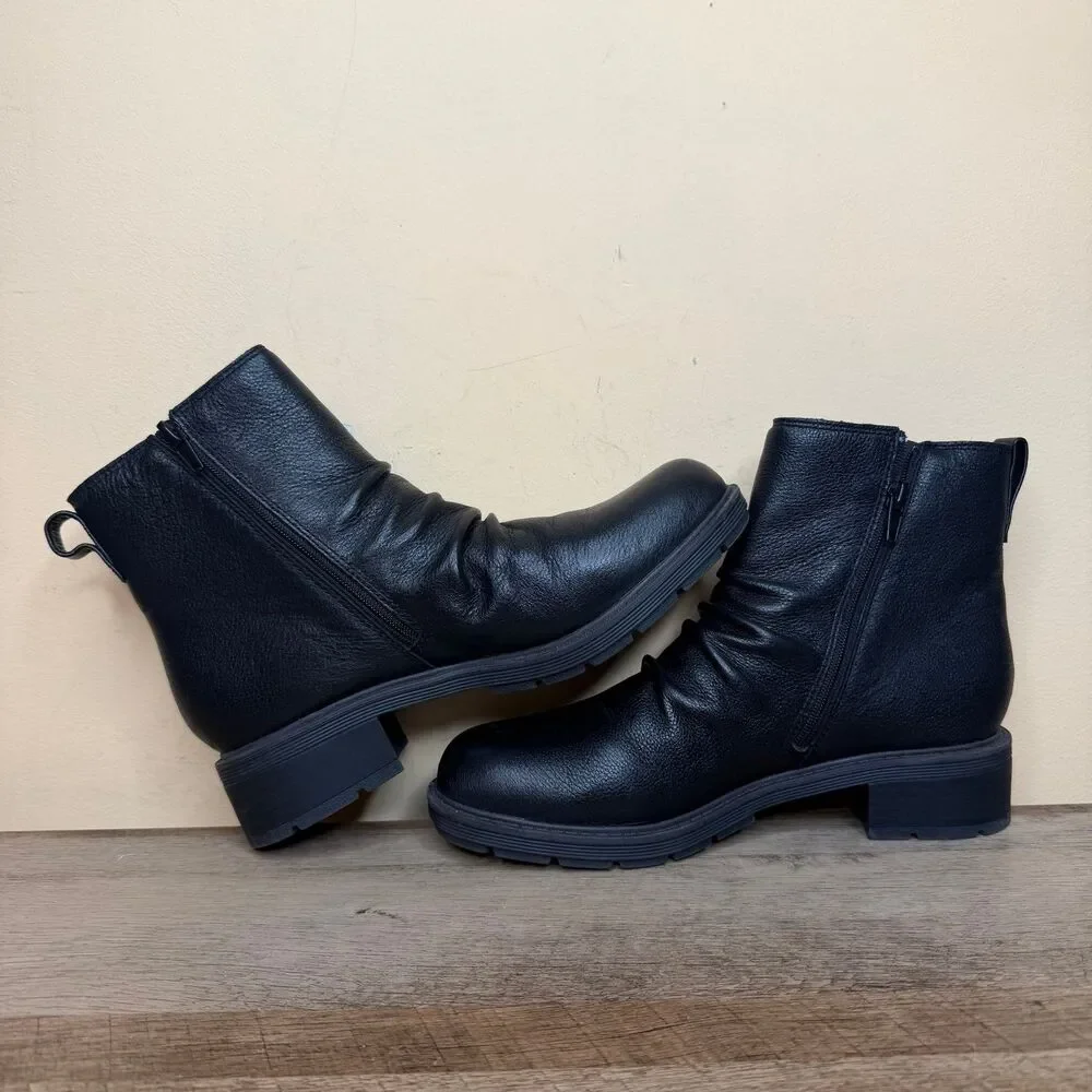 Clarks Hearth Rose black ankle boots women’s size 8 booties shoes